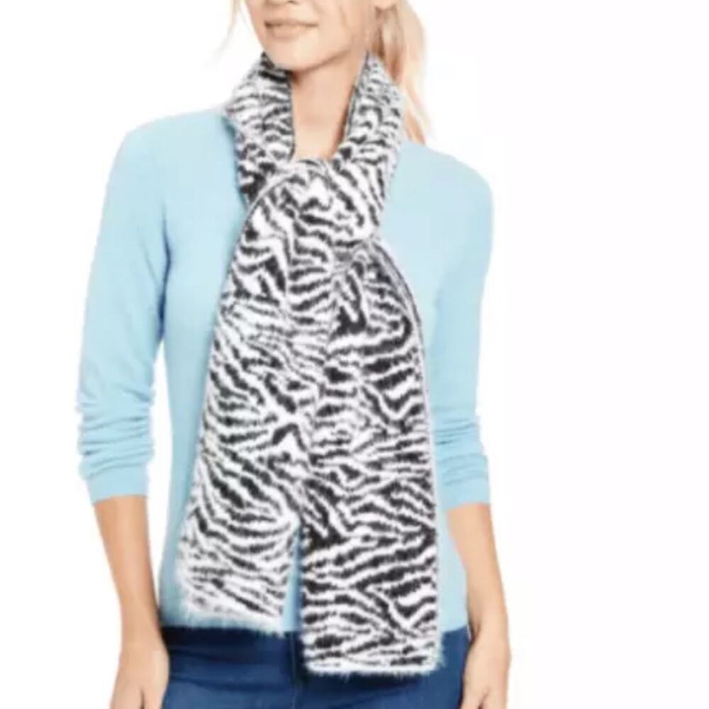 DKNY Fuzzy Animal Black & White Scarf L63” W12”  zebra  wrap neck winter